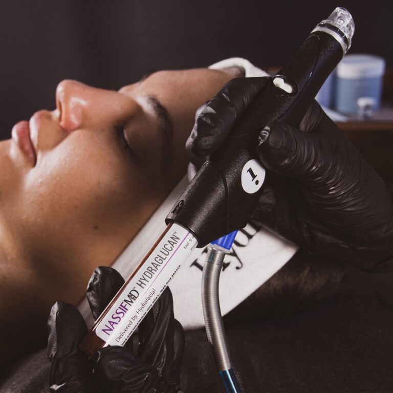 Deluxe HydraFacial